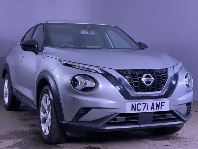 Gebraucht Nissan Juke N-Connecta 114 PS (83 kW) 2022 Silber SUV