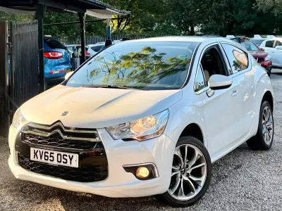 Used DS Automobiles DS4 120 HP (88 kW) 2015 White Hatchback