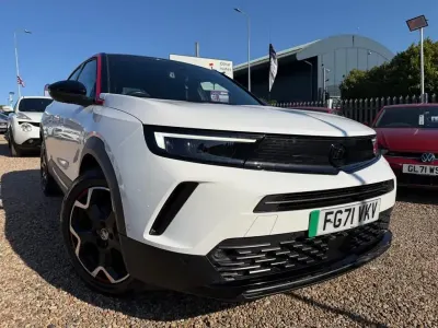 Usado Vauxhall Mokka SRi 100 kW (136 HP) 2021 Branco SUV