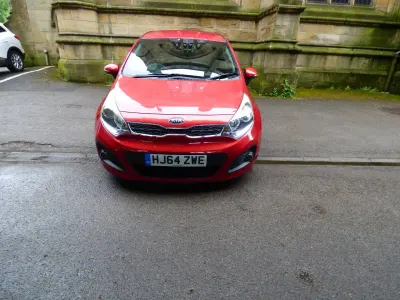 Used Kia Rio 2014 Red Hatchback