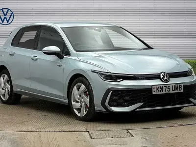 Used VW Golf VIII GTE 272 HP (200 kW) 2025 Blue Hatchback