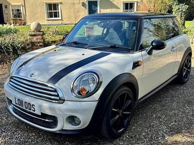 Used Mini Cooper D Hatch 112 HP (82 kW) 2011 White Hatchback