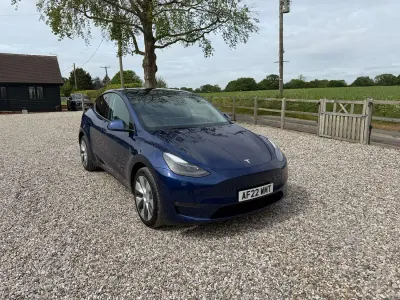 Used Tesla Model Y Long Range AWD 378 kW (514 HP) 2022 Blue SUV