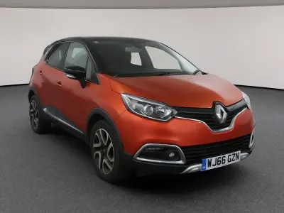 Used Renault Captur Signature 90 HP (66 kW) 2016 Red SUV