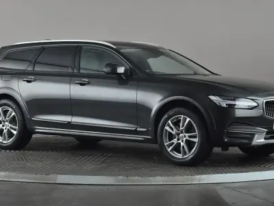 Usado Volvo V90 CC Pro 190 HP (139 kW) 2018 Cinzento Carrinha