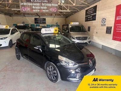 Used Renault Clio V Play 90 HP (66 kW) 2025 Black Hatchback