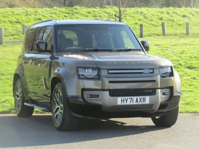 Usado Land Rover Defender Black Edition 2021 Castanho SUV