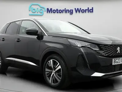 Gebraucht Peugeot 3008 Allure+ 131 PS (96 kW) 2023 Schwarz SUV