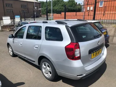Used Dacia Logan MCV Lauréate 90 HP (66 kW) 2015 Silver metallic Estate