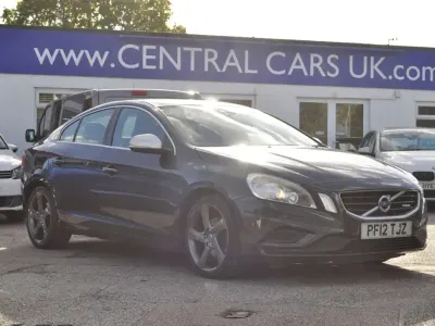 Usado Volvo S60 R-Design 136 CV (100 kW) 2012 Gris Berlina