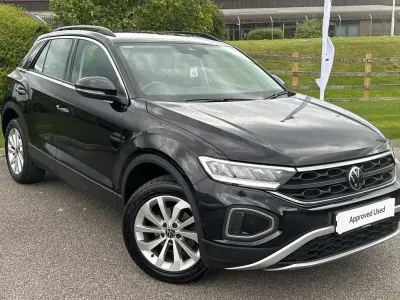 Used VW T-Roc Life 110 HP (80 kW) 2023 Black SUV