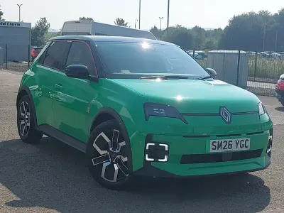New Renault R5 Komfort 110 kW (150 HP) 2026 Green Hatchback