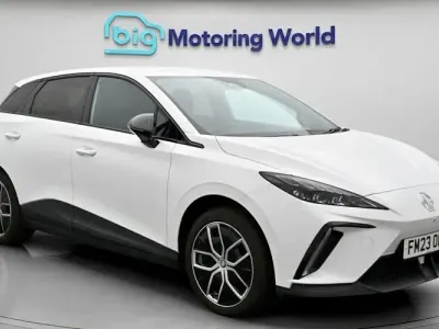 Used MG MG4 EV Trophy 150 kW (204 HP) 2023 White Hatchback