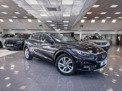 Used Infiniti Q30 Premium 109 HP (80 kW) 2017 Black Hatchback