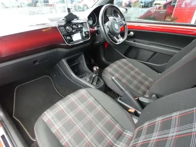 Usado VW up! GTI 115 HP (84 kW) 2018 Vermelho Citadino