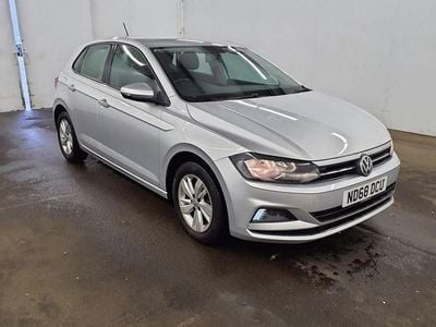 Used VW Polo Edition 65 HP (47 kW) 2018 Silver Hatchback
