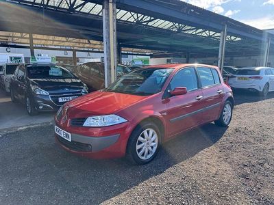 Used Renault Mégane II Dynamique 111 HP (81 kW) 2007 Red Hatchback