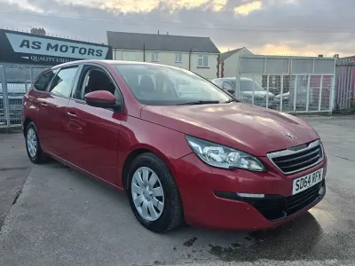 Begagnad Peugeot 308 Access 2014 Röd Kombi
