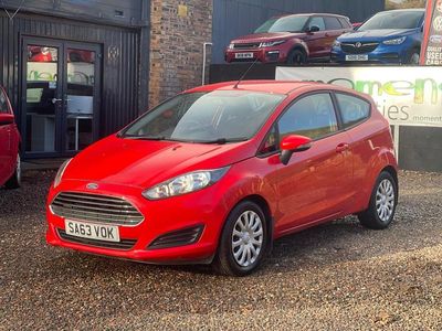 Used Ford Fiesta Style 82 HP (60 kW) 2013 Red Hatchback