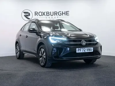 Begagnad VW Taigo Life 2023 Svart SUV