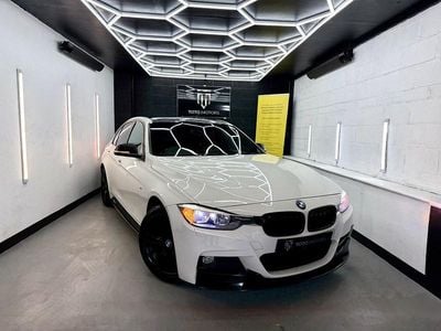 Begagnad BMW 318 Sport Line 2012 Vit Sedan