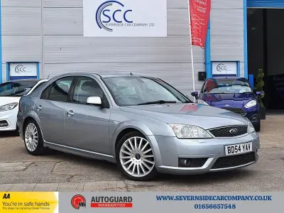 Używany Ford Mondeo ST 224 KM (164 kW) 2004 Srebrny Hatchback