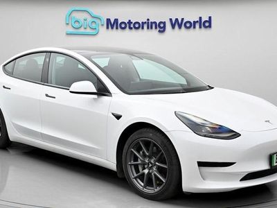 Used Tesla Model 3 Standard Range 180 kW (245 HP) 2021 White Sedan