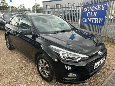 Begagnad Hyundai i20 Edition 84 HK (61 kW) 2018 Svart Halvkombi