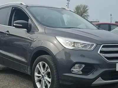 Begagnad Ford Kuga Titanium 120 HK (88 kW) 2018 Grå SUV