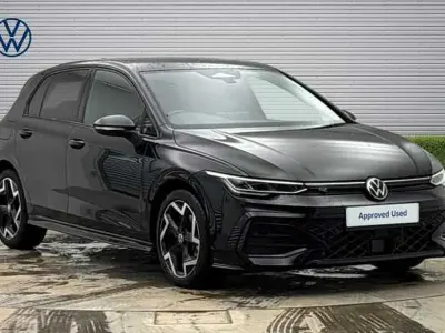 Used VW Golf VIII R-line 150 HP (110 kW) 2025 Grenadilla black metallic