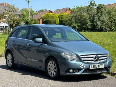 Used Mercedes B180 SE 2013 Blue MPV