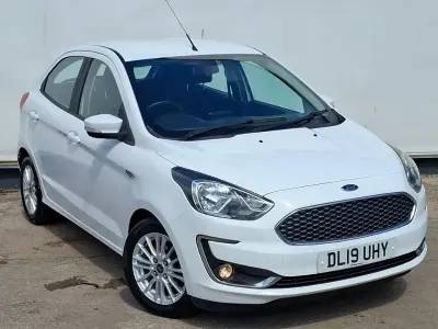 Used Ford Ka Plus Zetec 85 HP (62 kW) 2019 White Hatchback