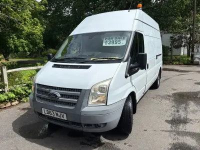 Usado Ford Transit 100 HP (73 kW) 2013 Branco Van