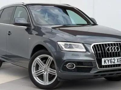 Begagnad Audi Q5 S-line plus 2012 Grå SUV