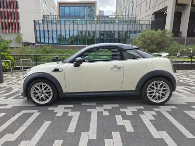 Used Mini Cooper Coupé 2012 White Coupe