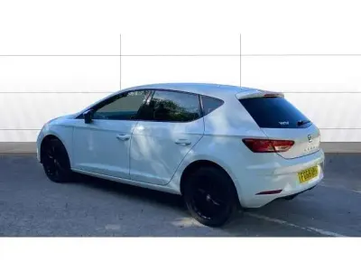 Used Seat Leon SE Dynamic 115 HP (84 kW) 2018 White Hatchback