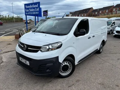 Used Vauxhall Vivaro 100 HP (73 kW) 2023 White MPV