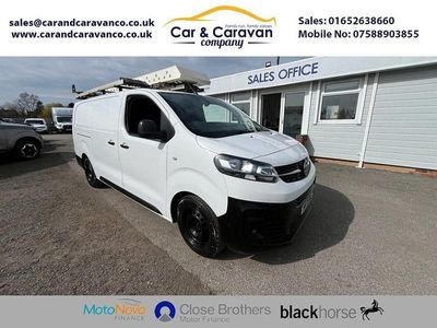 Used Vauxhall Vivaro S 100 HP (73 kW) 2021 White MPV