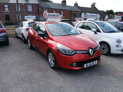 Used Renault Clio Dynamique 75 HP (55 kW) 2016 Red Hatchback