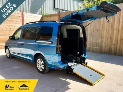 Used VW Caddy Maxi 114 HP (83 kW) 2023 Blue MPV