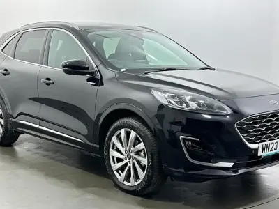 Używany Ford Kuga Vignale 225 KM (165 kW) 2023 Czarny SUV