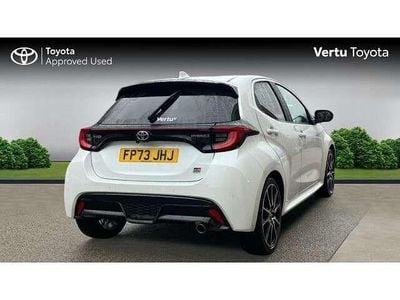 Used Toyota Yaris Hybrid Sport 130 HP (95 kW) 2023 White Hatchback