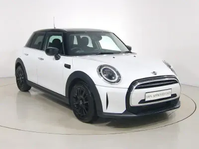 Used Mini Cooper Classic 134 HP (98 kW) 2023 White Hatchback