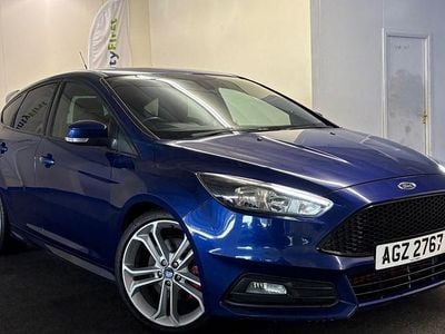 Blue Used 2015 Ford Focus ST Hatchback | £6,495 (Good price)