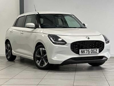 Used Suzuki Swift 82 HP (60 kW) 2025 Pure white pearl metallic Hatchback