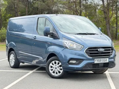 Gebraucht Ford Transit Custom Limited 130 PS (95 kW) 2018 Blau Van