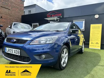Usado Ford Focus Zetec 99 HP (72 kW) 2009 Azul Citadino