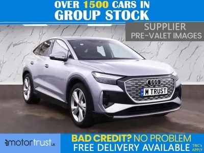 Usado Audi Q4 Sportback e-tron S-Line 125 kW (170 HP) 2023 Prateado SUV