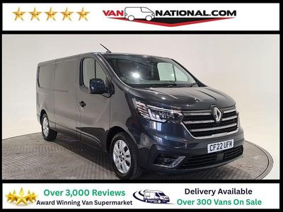 Begagnad Renault Trafic 150 HK (110 kW) 2022 Grå Minibuss