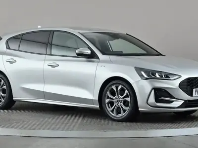Used Ford Focus ST-Line 125 HP (91 kW) 2024 Silver Hatchback